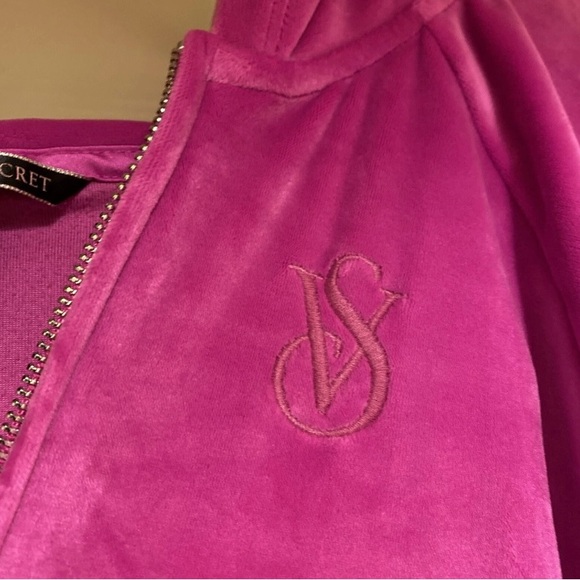 Victoria’s Secret Velour Full Zip Hoodie - Picture 2 of 9